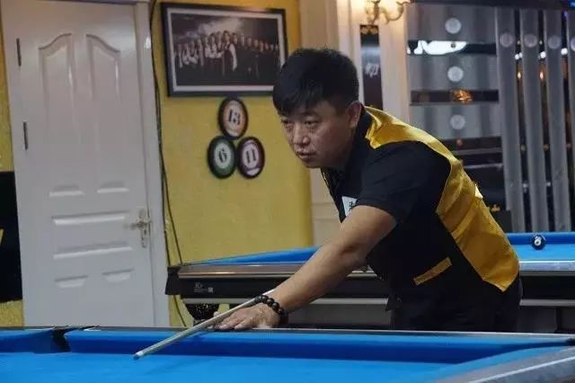 曼联门将困境：奥纳纳失误不断，拉门斯或遭“截胡”