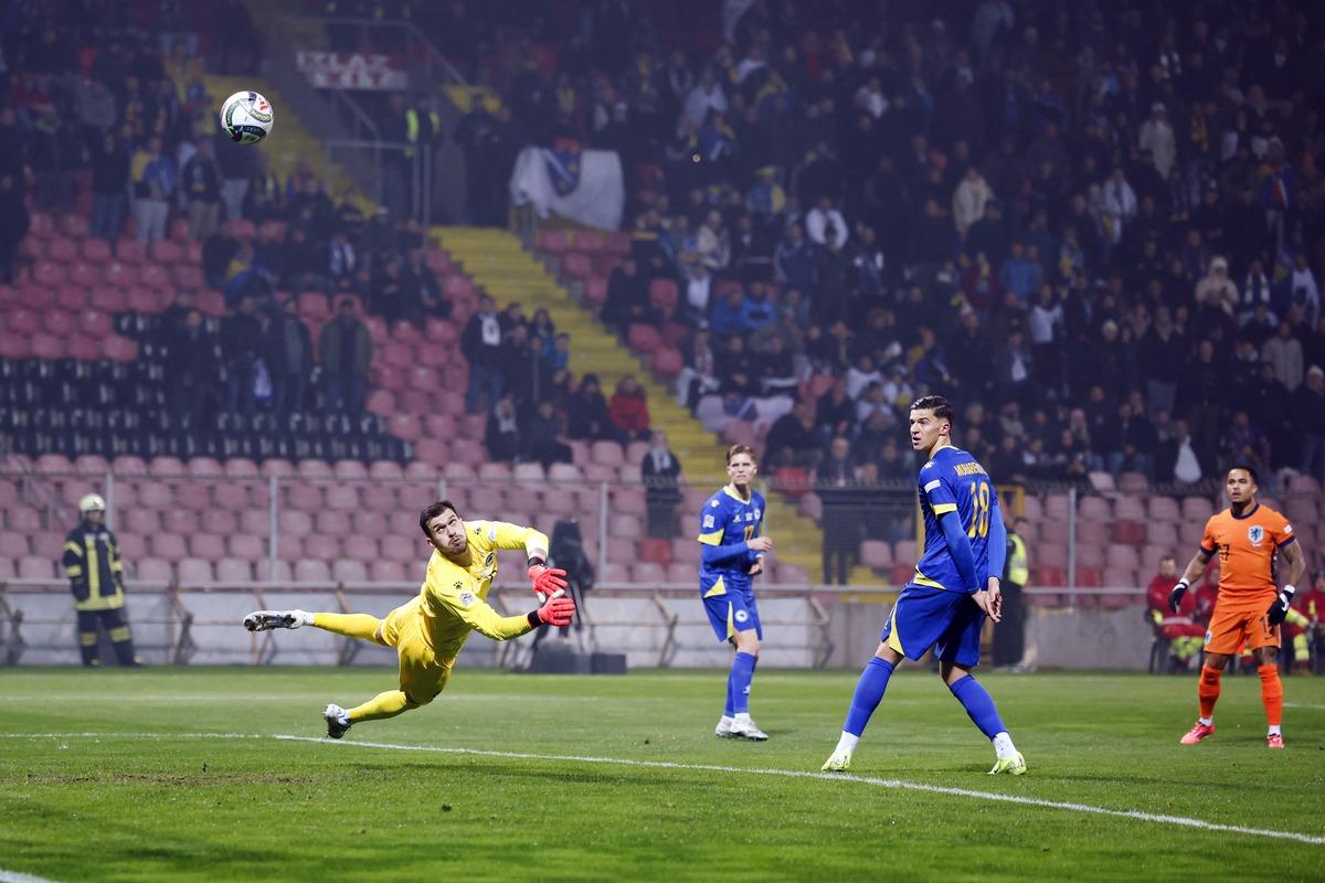 赛生死战中 赛生死战中